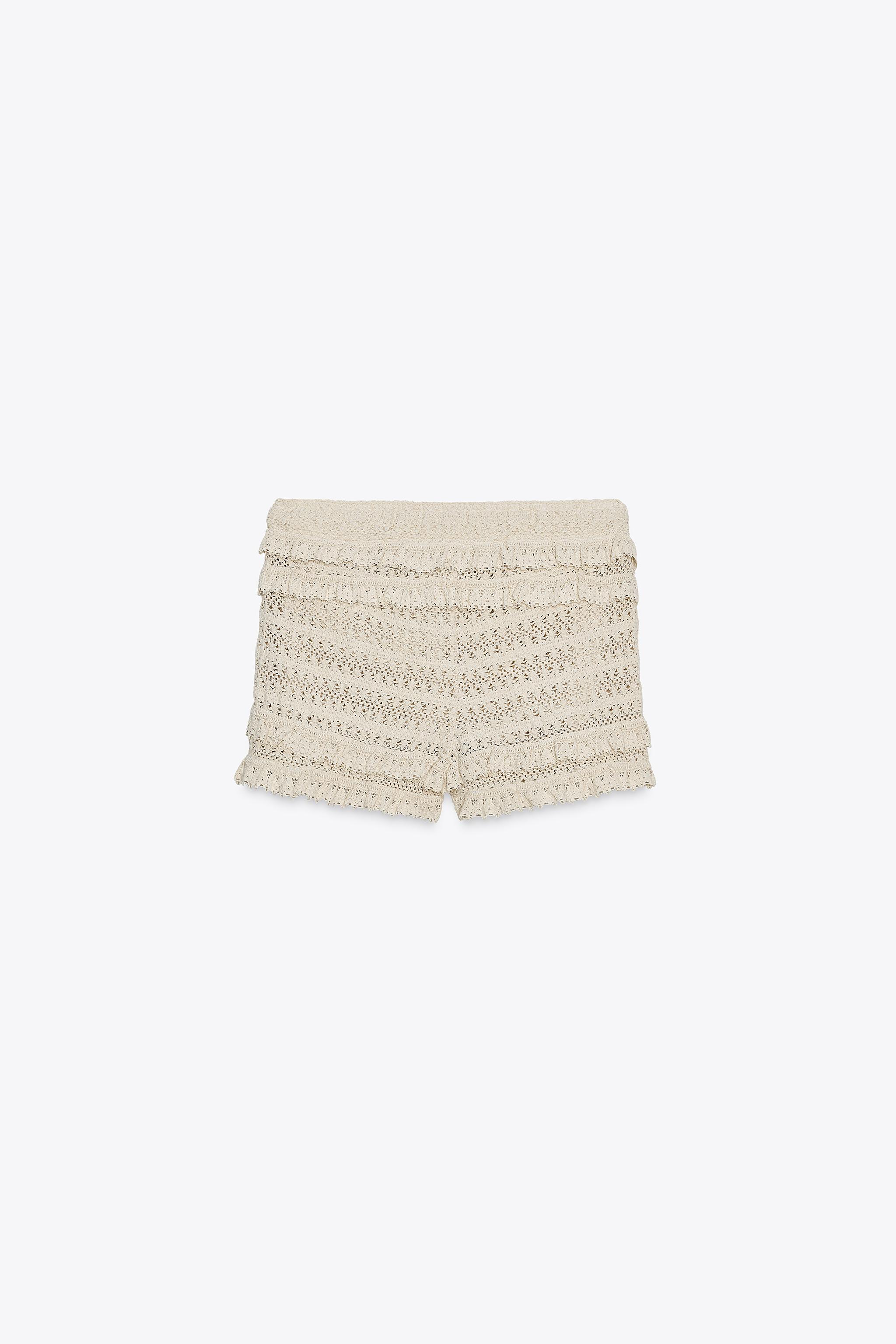 RUFFLED CROCHET SHORTS